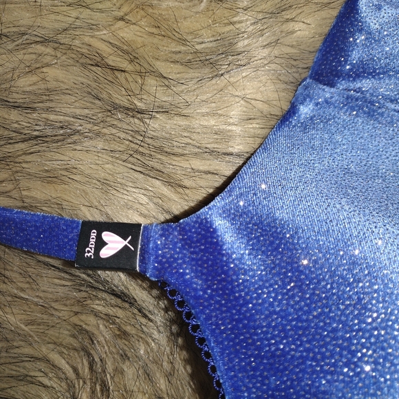 Victoria Secret Bra - Picture 2 of 5